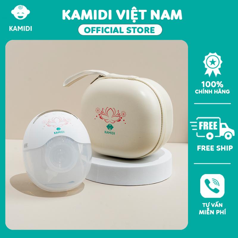 Ban tay nhe nhe chinh sua mot canh hoa sen tim trong binh nuoc